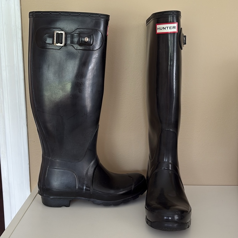 Hunter Rain Boots - Picture 2 of 9